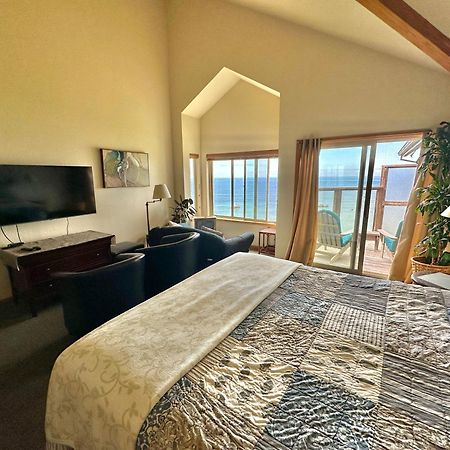 Turtle Rocks Oceanfront Inn Тринидад Экстерьер фото